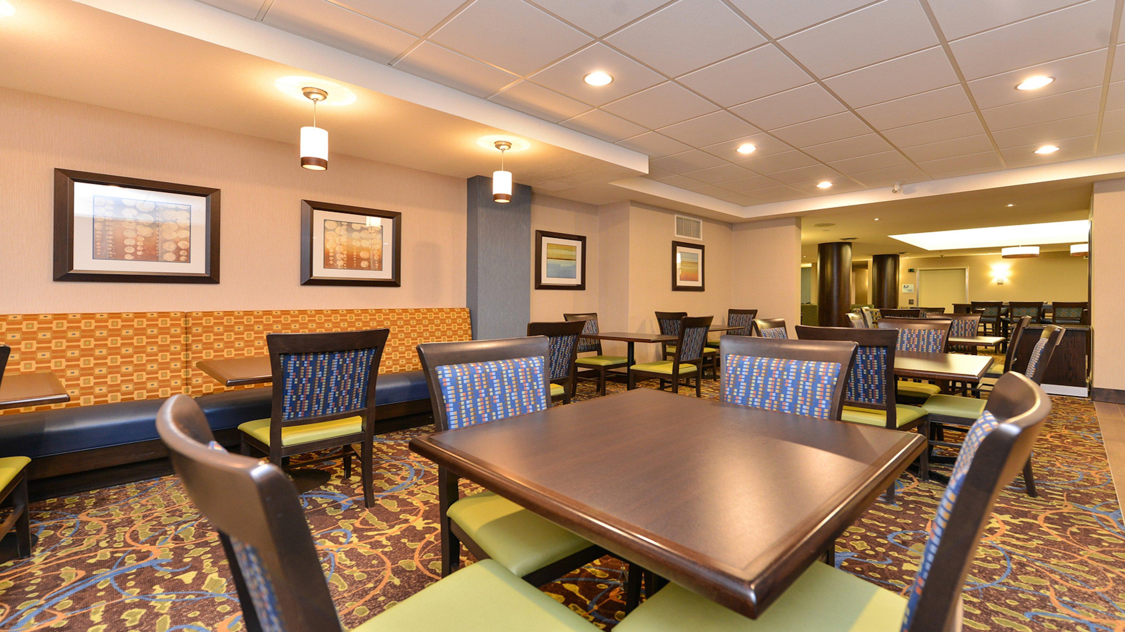 Holiday Inn Express Hotel & Suites - Edmonton International Airport By Ihg Ниску Экстерьер фото