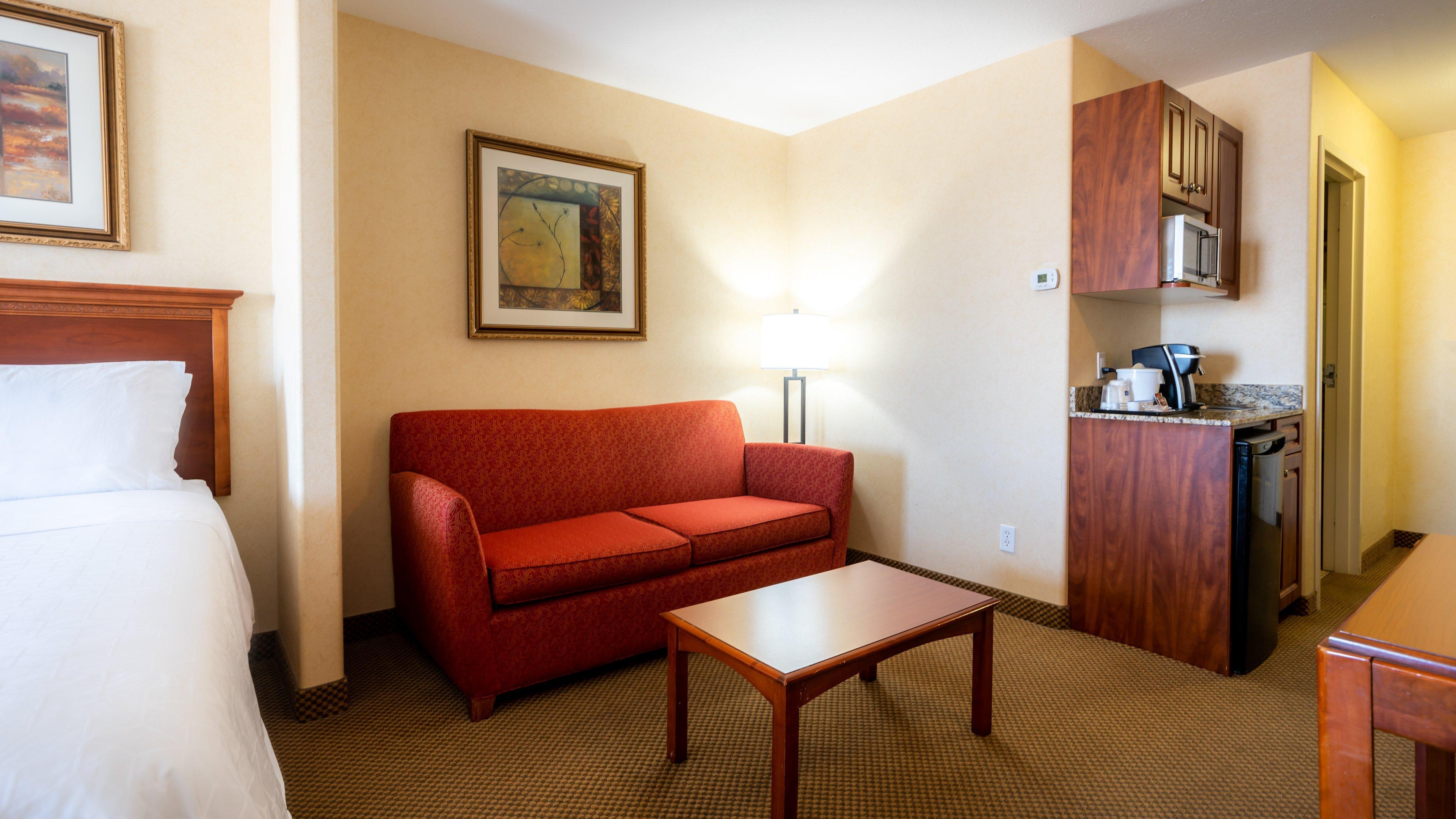 Holiday Inn Express Hotel & Suites - Edmonton International Airport By Ihg Ниску Экстерьер фото