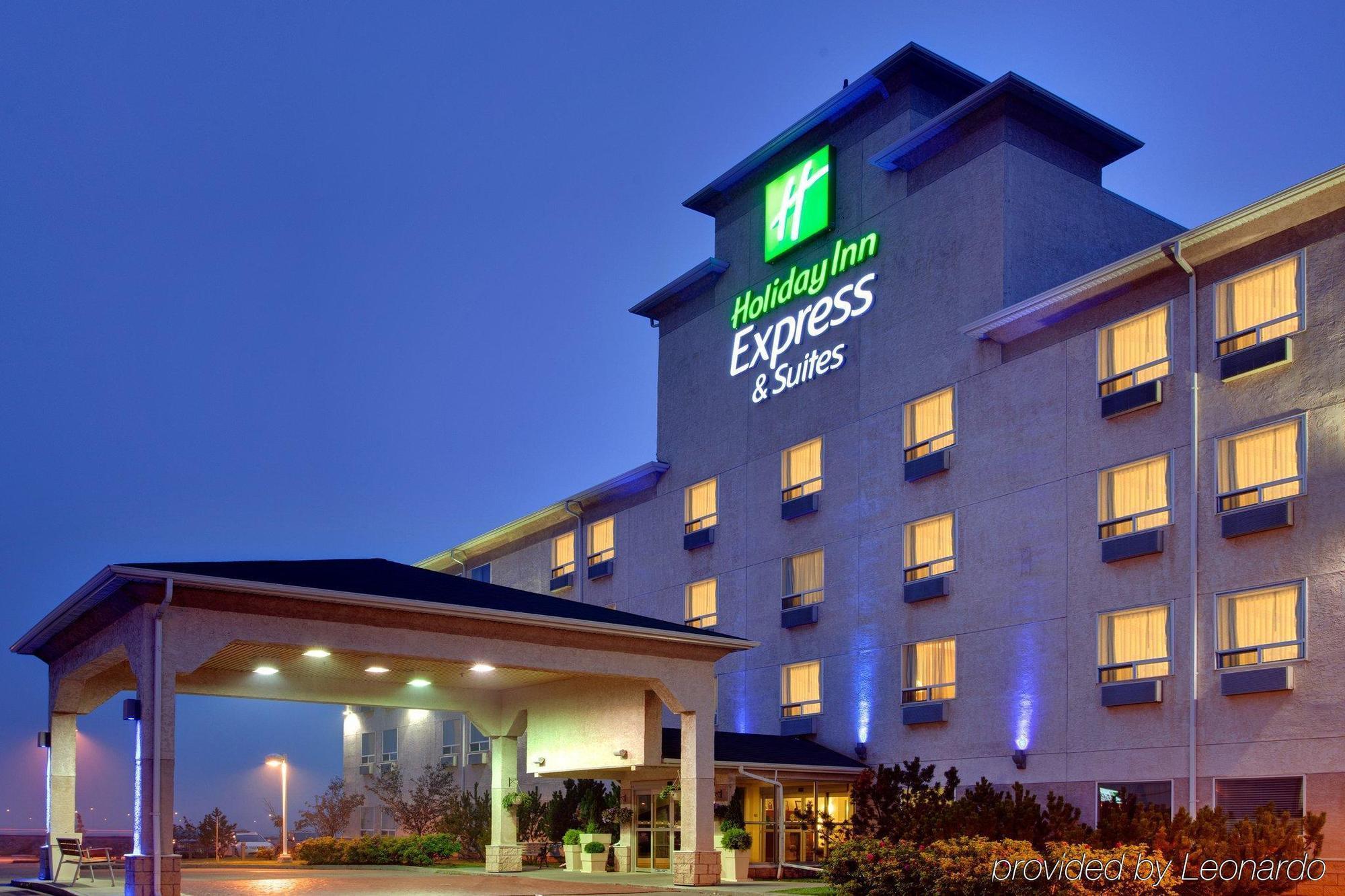 Holiday Inn Express Hotel & Suites - Edmonton International Airport By Ihg Ниску Экстерьер фото